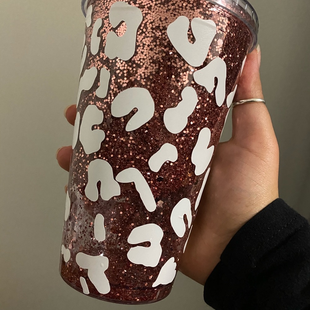 Customized cups